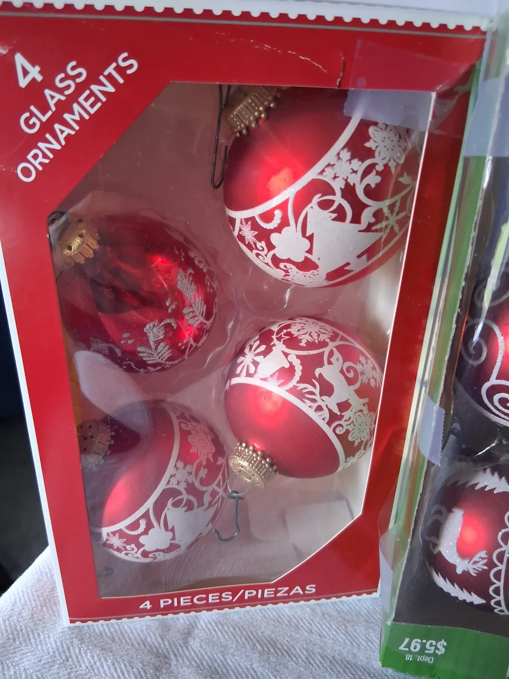 Red Decorative Christmas Ornament Bauble Set - 4-Pack